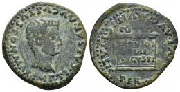 103 - HISPANIA ANTIGUA. ITALICA. Tiberio. As. A/ Cabeza a der.; TI CAESAR AVGVSTVS PONT MAX IMP. R/ Altar con PROVIDE/NTIAE/AVGVSTI; PERM DIVI AVG MVNIC ITALIC. AE 11 g. 28,8 mm. I-1593. APRH-65. ACIP-3333. Campos repasados. Pátina verde. MBC.