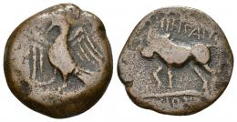139 - HISPANIA ANTIGUA. OBULCO. Semis. A/ Águila a izq. R/ Toro avanzando a der.; encima MINSAM, debajo (SISI)RE(M). AE 7,33 g. 22,9 mm. I-1844 vte. ACIP-2245. BC+. Muy rara.
