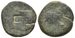 61 - HISPANIA ANTIGUA. CASTULO. A/ Cabeza masculina a izq., delante M BAL F poco visible. Contramarca CA dentro de punzón cuadrado. R/ Toro a der., encima M.Q.F. AE 6,83 g. 22,4 mm. ACIP-2163. CC-2704. Pátina verde. La contramarca MBC-.
