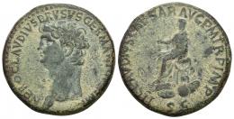 132 - IMPERIO ROMANO. DRUSO EL MAYOR (bajo Claudio I). Sestercio. Roma (41-50 d.C.). A/ Cabeza a izq.; NERO CLAVDIVS DRVSVS GERMANICVS IMP. R/ Claudio sentado en silla curul a izq. con rama y rodeado de armas, exergo S C; TI CLAVDIVS CAESAR AVG P M TR P IMP. AE 26,27 g. 34,4 mm. RIC-93. Pátina verde terrosa. MBC-. Rara.