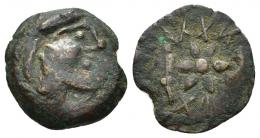COLECCIÓN CORES. REYES NÚMIDAS Y MAURETANOS. BOCCO I. Shemesh (¿118-80 a.C.?). A/ Cabeza a der.; bqs hmmlkt. R/ Estrella entre espiga y racimo, debajo zig-zag; ley. mqm sms. AE 3,24 g. 17 mm. MAA-45d; CC-5751, mismo ejemplar. Pequeña rotura al borde. MBC-. Rara.