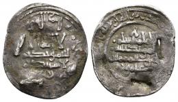 CALIFATO. HISAM II (977-1008). Dírham. Medina Fez. 377 H. AR 2,34 g. 19 mm. V-600. Perforación. MBC/MBC-.