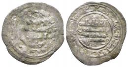 CALIFATO. AL QASIM AL-MAMUN (1017-1023). Dírham. Al-Andalus. 410 H. AR 3,32 g. 25 mm. V-741; PV-70a. BC-/MBC-. Escasa.