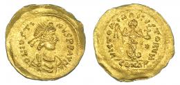 155  -  JUSTINO I. Tremissis. Constantinopolis (518-527). R/ Victoria con corona y globo crucífero. SBG-58. R.B.O. EBC-.
