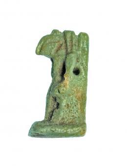 559  -  EGIPTO. Baja Época. 664-332 a.C. Fayenza. Amuleto con representación de dios Thot. Altura 19 mm