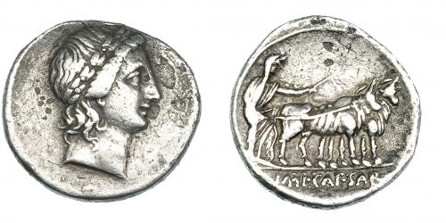 165 - AUGUSTO. Denario. Roma (29-27 a.C.). A/ Cabeza de Apolo laureada a der. R/ Augusto velado conduciendo yunta de bueyes a der.; exergo IMP CAESAR. RIC-272. FFC-92. Erosiones. MBC.