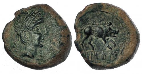 10 - CASTULO. Cuadrante. A/ Cabeza masculina con ínfulas a der. R/ Jabalí a der., en exergo ley. ibérica KaSTiLO. CNH-29. I-733. ACIP-2132. Rayitas en rev. Pátina verde. MBC+. Rara.