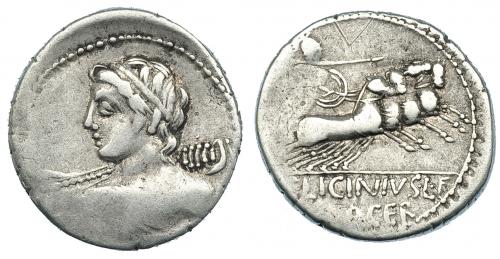 111 - LICINIA. Denario. Roma (84 a.C.). R/ C. LICINIVS L. F./ MACER. CRAW-354.1. FFC-803. Leves vanos. MBC-.