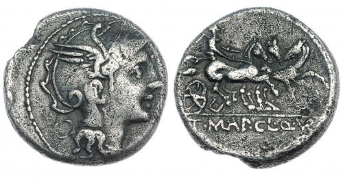 114 - MALLIA. Denario. Roma (111-110 a.C.). CRAW-299.1b. FFC-834. Leves oxidaciones y rotura al borde. MBC-.