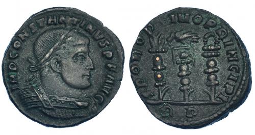212 - CONSTANTINO I. Follis. Roma (312-313). R/ Tres estandartes; SPQR OPTIMO PRINCIPI, exergo RP. RIC-349a. MBC. Pátina verde oscuro. MBC.