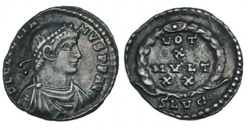 220 - JULIANO II. Silicua. Lugdunum (361-362). R/ Láurea rodeando la ley. VOT / X/ MVLT / XX, exergo SLVG. RIC-233. MBC+/MBC. Ex hallazgo East Harptree.