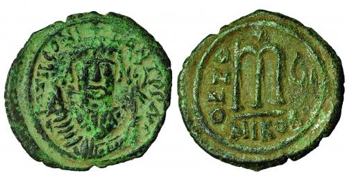 234 - TIBERIO II CONSTANTINO. Follis. Nicomedia. Año reinal 6 (580-1). Oficina B. SBB-441. DOC-30b. Leves oxidaciones. MBC-.