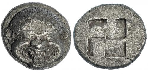 52   -  MACEDONIA. Neapolis. Estátera. A/ Gorgona sacando la lengua. R/ Cuadrado incuso cuatripartito. AR 9,07 g. COP-223. MBC+. Rara.