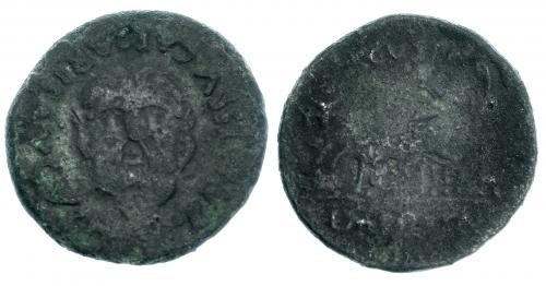 17 - EMERITA. As. Augusto. A/ Cabeza masculina barbada frontal, delante ánfora vertiendo agua: PER(M)ISSV CAESARIS AVGVST. R/ Yunta fundacional a izq.; AVGVSTA/ EMERITA. AE 6,95 g. RPC-11. APRH-11a. ACIP-3373. CC-3866, mismo ejemplar. Pátina oscura. MBC-/RC. Escasa.