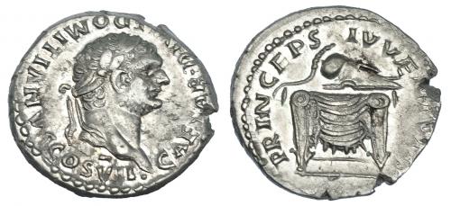 332 - DOMICIANO. Denario. Roma (c. 80 d.C., bajo Tito). R/ Casco sobre trono; PRINCEPS IVVENTVTIS. RIC-51. Cospel abierto. EBC-/EBC.