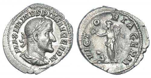 410 - MAXIMINO. Denario. Roma (236-238). R/ Victoria a izq. con corona y palma; VICTORIA GERM. RIC-23. MBC+/MBC.