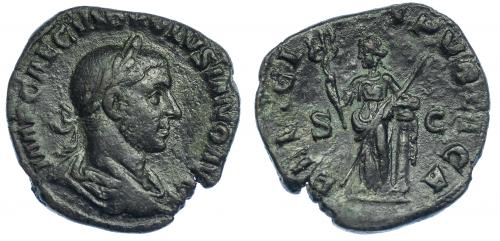 425 - VOLUSIANO. Sestercio. Roma (253). R/ Felicitas a izq. con cetro, caduceo y apoyada en columna; FELICITAS PVBLICA, S-C. RIC-251a. Pátina verde oscuro. MBC.
