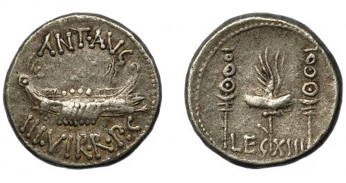 115   -  MARCO ANTONIO. Denario. Ceca móvil (32-31). R/ Aquila entre dos signa; LEG XIII. AR 3,76 g. 17,3 mm. CRAW-544.27. FFC-47. MBC/MBC-