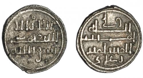 425   -  PERIODO ALMORÁVIDE. Ali Ibn Yusuf. Quirate. Sin ceca. 500-537 H. AR 0,92 g. 11 mm. V-1701. MBC.