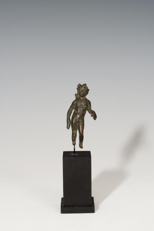 846   -  ROMA. Imperio Romano. Figura de Apolo (II-III d.C.). Bronce. Faltan pies. Altura 6,0 cm. Incluye peana. 