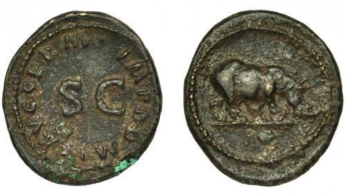 102 - DOMICIANO. Cuadrante. Roma (84-85). A/ S C, alrededor IMP DOMIT AVG GERM. R/ Rinoceronte avanzando a der. AE 3,3 g. 19 mm. RIC-249. Oxidaciones. MBC-.