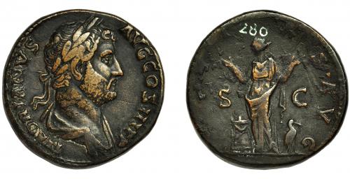 152 - ADRIANO. Sestercio. Roma (134-138). R/ Pietas a izq. alzando ambas manos sobre altar, detrás cigüeña; PIETAS AVG, SC. AE 25,6 g. 31 mm. RIC-771. MBC/MBC-. Rara.
