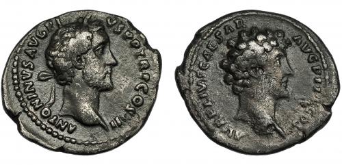 174 - ANTONINO PÍO Y MARCO AURELIO. Denario. Roma (140 d.C.). A/ Cabeza de Antonino Pío a der. R/ Busto de Marco Aurelio drapeado a izq. AR 3,39 g. 18,5 mm. RIC-415B. Pequeñas marcas. MBC-.