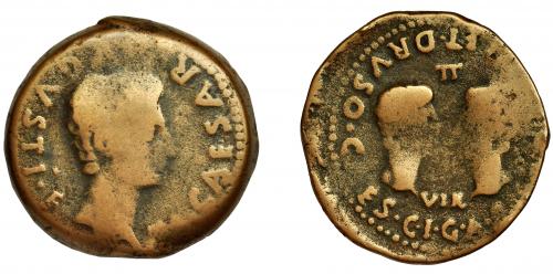2 - ACCI. Dupondio. Tiberio. A/ Cabeza a der.; TI CAESAR AVGVSTI F. R/ Cabezas afrontadas de Germánico y Druso, en campo II/VIR C I G A (GERMANICO) ET DRVSO CAES. 25,28 g. 34,8 mm. I-37. RPC-137. APRH-137. ACIP-3005. BC-. Muy rara.