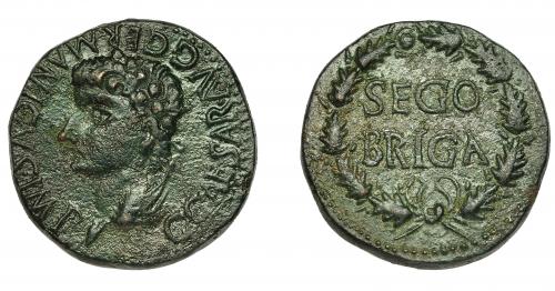 21 - SEGOBRIGA. As. Calígula. A/ Cabeza laureada a izq.; C CAESAR AVG GERMANICVS IMP. R/ Corona cívica rodeando SEGO/BRIGA. AE 12,45 g. 28 mm. RPC-476. APRH-476. I-2146. ACIP-3246. Pátina verde rugosa. MBC/MBC+.