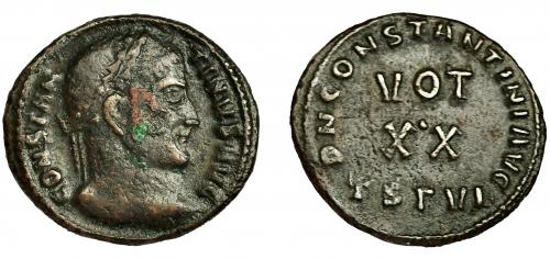 250 - CONSTANTINO I. Follis. Tesalónica (320). R/ VOT/ XX, alrededor DN CONSTANTINI AVG, exergo. TSG(gamma) VI. AE 3,16 g. 20 mm. RIC-88. Rara. BC/MBC.