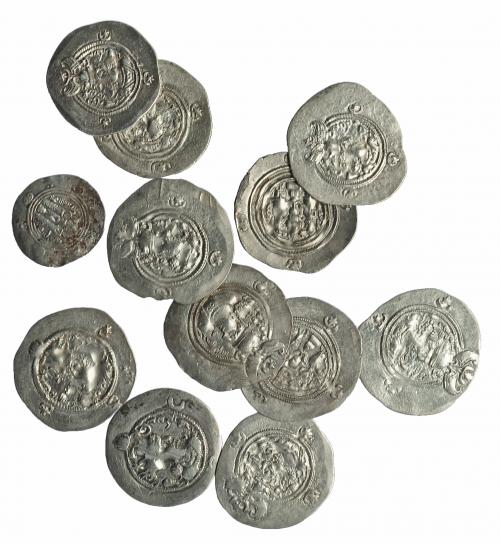 397   -  IMPERIO SASÁNIDA. Lote 12 monedas de plata. Calidad media. MBC+.