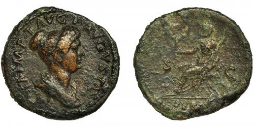 92 - JULIA TITI. Dupondio. Roma (80-81 d.C.). R/ Vesta sentada a izq. con cetro y palladium; VESTA S-C. AE 11,3 g. 30 mm. RIC-398. Pátina verde oscuro. MBC/RC. Rara. Venta privada en La Lonja del Almidón. Conserva sobre original.