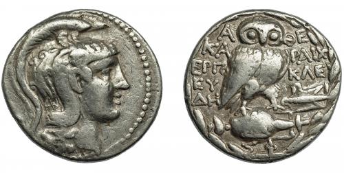 2113 - GRECIA ANTIGUA. ÁTICA. Atenas. Tetradracma de nuevo estilo (186-86 a.C.). A/ Cabeza de Atenea a der. R/ Lechuza de frente sobre ánfora con letra delta, debajo SF; en la parte superior A-QE, debajo nombres de magistrados K-PAIX, EPGO-KLE, EYAH., a der. proa. AR 16,7 g. 29,1 mm. COP-261 vte. SBG-2526. MBC-.