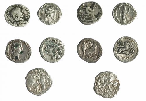 2135   -  REPÚBLICA ROMANA. Lote de 5 denarios: 2 de República Romana, 1 de Augusto y 2 de Imperio Romano. 3 de ello forrados. RC/Bc.
