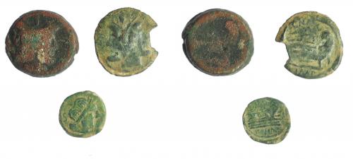 2138   -  REPÚBLICA ROMANA. Lote de 3 bronces: 2 ases y 1 semis, 1 de ellos con rotura en el borde.  RC/ BC+