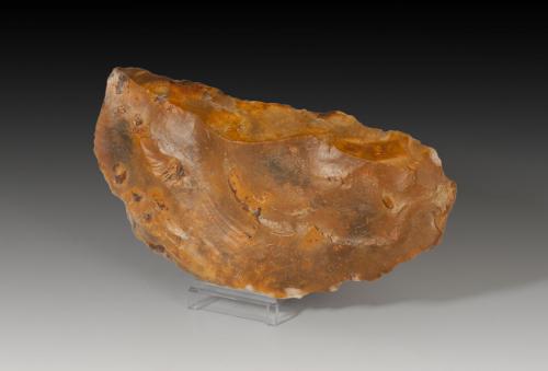 2647 - PREHISTORIA. Hacha (Neolítico, 15.000 a.C.). Sílex. Longitud 16,3 cm.