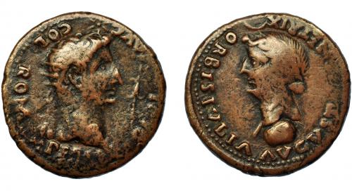 2068 - HISPANIA ANTIGUA. COLONIA ROMULA. Tiberio. Dupondio. A/ Cabeza radiada a der., encima estrella, delante haz de rayos; PERM DIVI AVG COL ROM. R/ Cabeza de Livia a izq. sobre globo, encima creciente; IVLIA AVGVSTA GENETRIX ORBIS. AE 21,7 g. 34,5 mm. RPC-73. I-2015. APRH-73. ACIP-3360. BC+/MBC-.