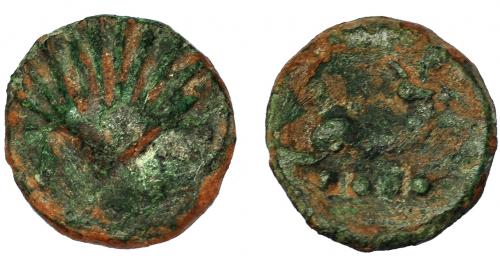 2074 - HISPANIA ANTIGUA. ARSE-SAGUNTUM. Octavo. A/ Venera. R/ Delfín a izq., debajo 4 puntos. AE 1,4 g. 11,6 mm. I-no. ACIP-1977. MBC-/BC+. Muy escasa.