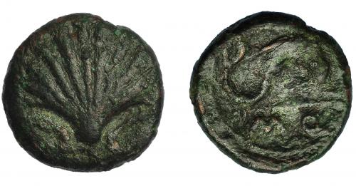 2077 - HISPANIA ANTIGUA. ARSE-SAGUNTUM. Cuadrante. A/ Venera. R/ Delfín a der., encima 3 puntos, debajo MQ y posible tridente. AE 3,2 g. 15,4 mm. I-2060. ACIP-2020? BC+. Muy rara.