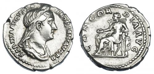 540 - IMPERIO ROMANO. SABINA. Denario. Roma (130-133). A/ Busto diademado, peinado con coleta y drapeado a der.; SABINA AVGVSTA HADRIANI AVG P P. R/ Concordia sentada a izq. con pátera y apoyada en Spes; CONCORDIA AVG. AR-3,22 g. 17,5 mm. RIC-2500. MBC/MBC+.