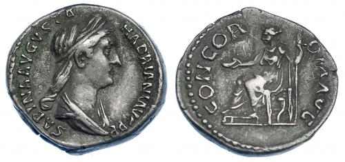 541 - IMPERIO ROMANO. SABINA. Denario. Roma (128-134). A/ Busto drapeado con stephane a der.; SABINA AVGVSTA HADRIANI AVG P P. R/ Concordia sentada a izq. con pátera y cetro. AR 3,42 g. 17 mm. RIC-2504. Pátina gris. MBC+/MBC. Venta privada en La Lonja del Almidón. Conserva sobre original.