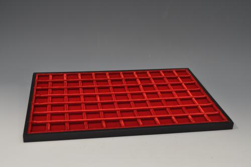 528   -  Bandeja de terciopelo ABAFIL grande, 33,5 x 22 cm. Capacidad para 77 monedas de 25 mm aprox.
