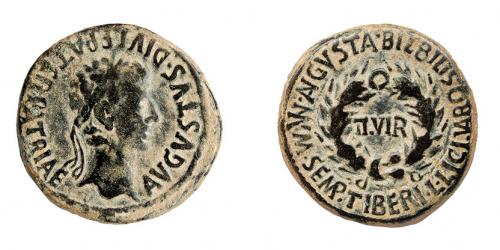 11 - COLECCIÓN CORES. BILBILIS. AUGUSTO. As. A/ Cabeza laureada a der.; AVGVSTVS DIVI F PATER PATRIAE. R/ Corona cívica rodeando II VIR; alrededor MVN AVGVSTA BILBILIS, M SEMP TIBERI L LICI VARO. AE 12,33 g. 29 mm. RPC-392b. APRH-391a. ACIP-3017a. CC-4833, mismo ejemplar. Pátina oscura. MBC-/MBC.