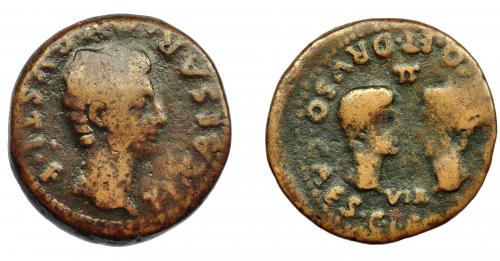 1011 - HISPANIA ANTIGUA. ACCI. Dupondio. Tiberio. A/ Cabeza de Augusto a der.; TI CAESAR AVGVSTI F. R/ Cabezas afrontadas de Germánico y Druso, en medio II/VIR; (GERMANI)CO ET DRVSO CAES G I C(A). AE 18,52 g. 32,4 mm. I-37. APRH-137. ACIP-3005. BC+. Ex Áureo, 8-3-1994, lote 214.