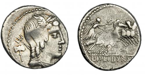 109   -  REPÚBLICA ROMANA. JULIA. Denario. Roma (85 a.C.). A/ Tridente y hacha. AR 3,61 g. 18,14 mm. CRAW-352.1a. FFC-767. Vano. MBC.