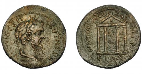 195 - IMPERIO ROMANO. SEPTIMIO SEVERO. AE 30. Neocaesarea (Ponto). (CY=146; 209-210 d.C.). R/ Templo tetrástilo con estatua. COP-no. Von Aulock-100. Anv. ligeramente descentrado. MBC+.