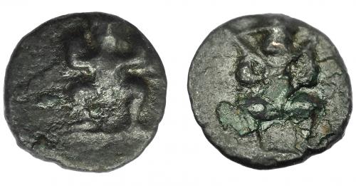 20 - HISPANIA ANTIGUA. EBUSUS. Octavo. A/ y R/ Bes desnudo con dos serpientes. AE 0,33 g. 8,16 mm. I-913. ACIP-699.Pátina verde oscuro. MBC/MBC-. Rarísima.