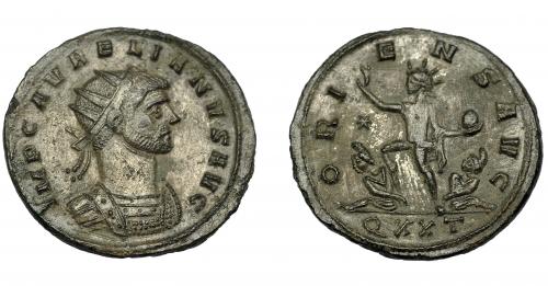 209 - IMPERIO ROMANO. AURELIANO. Antoniniano. Ticinum (274). R/ Sol avanzando a izq., a sus pies dos cautivos; ORIENS AVG, exergo QXXT. VE 3,52 g. 23,21 mm. RIC-151. MBC-.