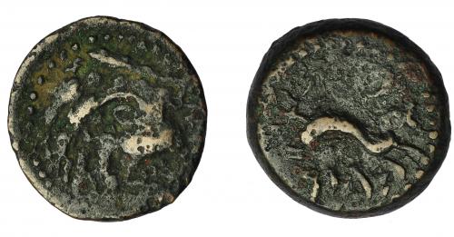25 - HISPANIA ANTIGUA. GADIR. Cuarto. A/ Cabeza de Melkart con leonté a izq., detrás clava. R/ Delfín con tridente a izq., mp'l/´gdr. AE 3,25 g. 17,3 mm. I-1356. ACIP-680. Pátina oscura con erosiones. BC+/MBC-. Muy rara.