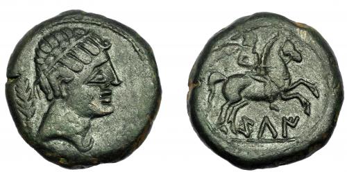 30 - HISPANIA ANTIGUA. KILI. Unidad. A/ Cabeza masculina diademada a der. con manto y fíbula, detrás palma. R/ Jinete con palma a der., debajo ley. ibérica KiLI. AE 17,46 g. 27,59 mm. I-1388. ACIP-2058. Pátina oscura. MBC. Escasa.